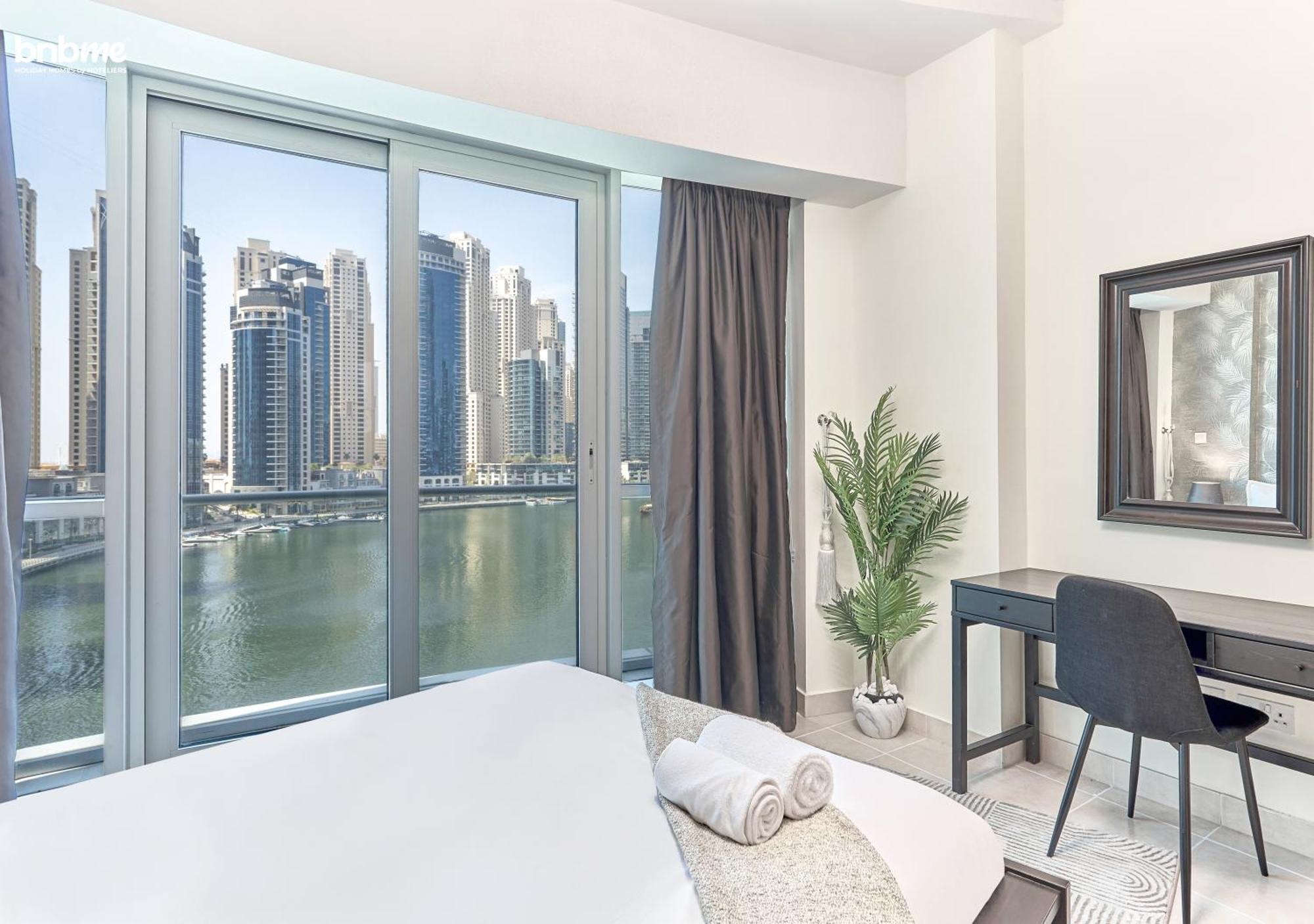 Bnbmehomes - Damac Waves Tower * دبي